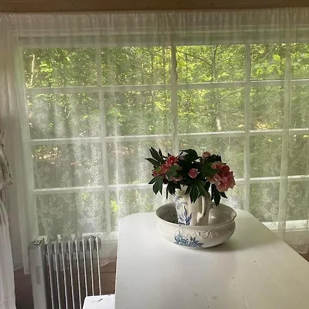 Ferienhaus Amazing In With 2 Bedrooms, Jacuzzi And Sauna *