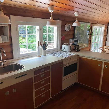 Nyaraló Amazing In With 2 Bedrooms, Jacuzzi And Sauna Års