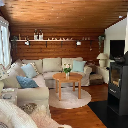 Amazing In With 2 Bedrooms, Jacuzzi And Sauna Ferienhaus